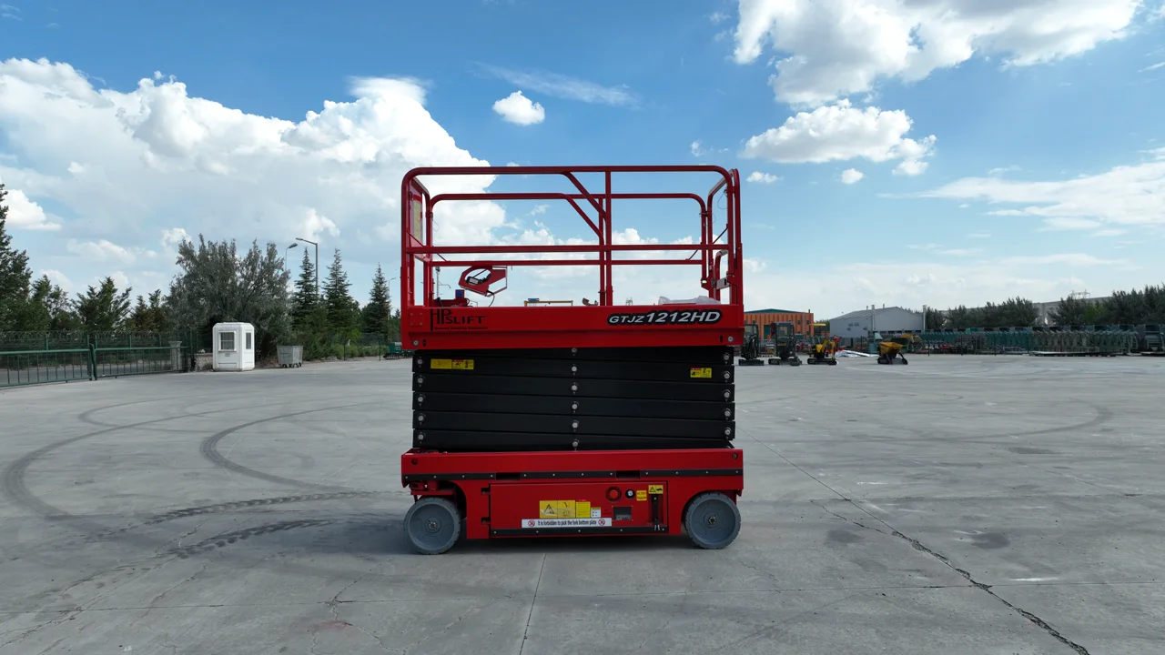Makaslı platform ile eklemli platform karşılaştırması için elektrikli makaslı